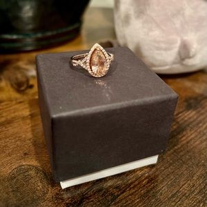 💍 Gorgeous 💍 18k Plated Rose Gold Morganite Ring size 8.5. Excellent condition